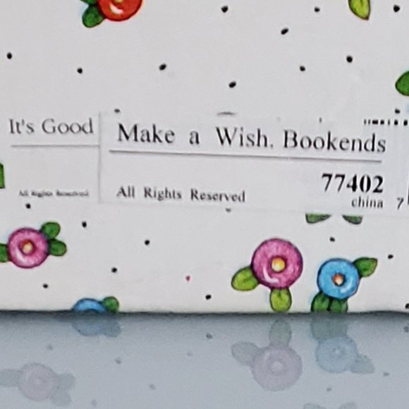 Mary Engelbreit Queen Ceramic Bookends - Cream and Tan - Picture 6 of 15